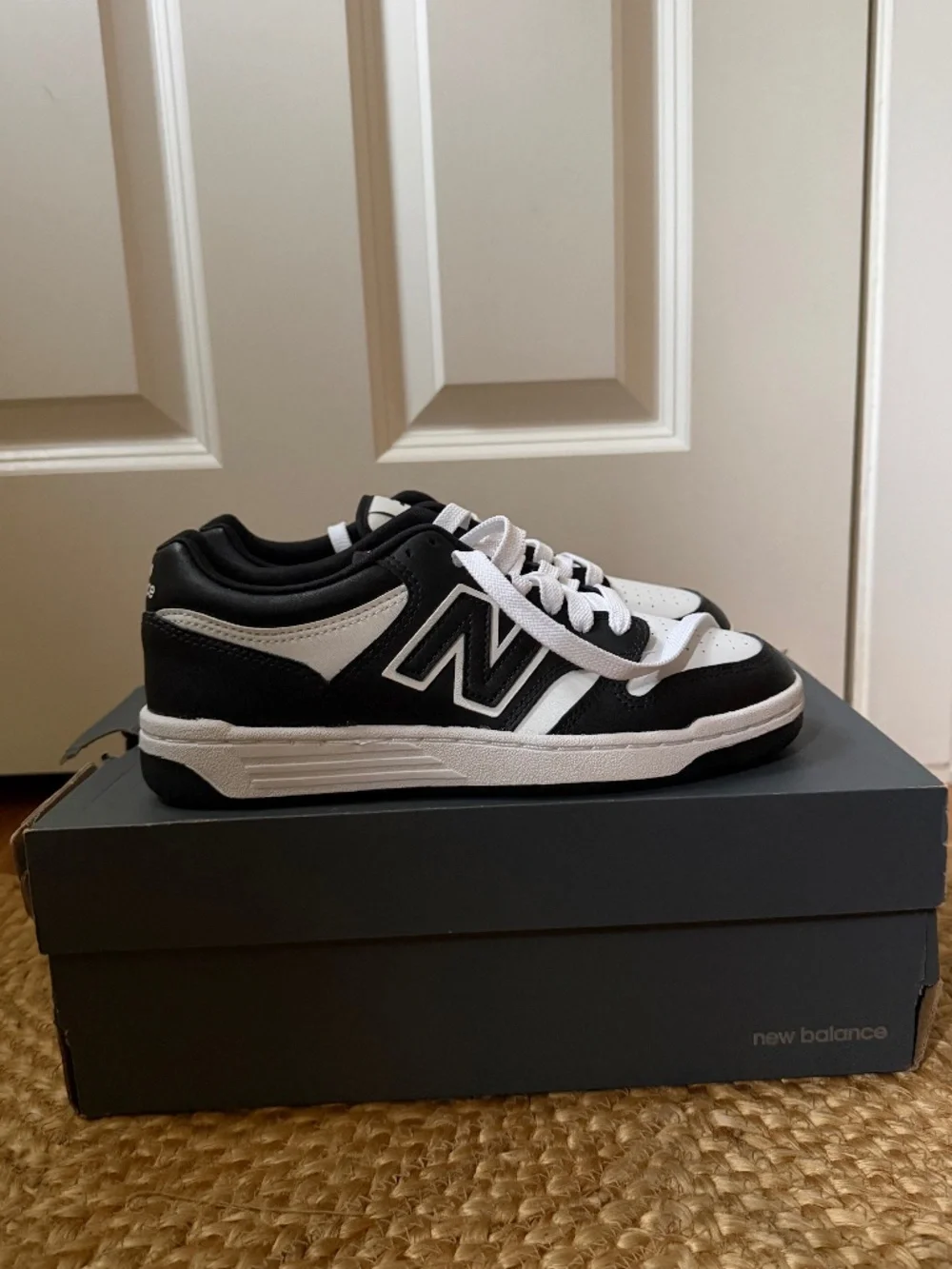 New Balance Kids Sneakers 480s, Black and White, Size 5.5 NWB